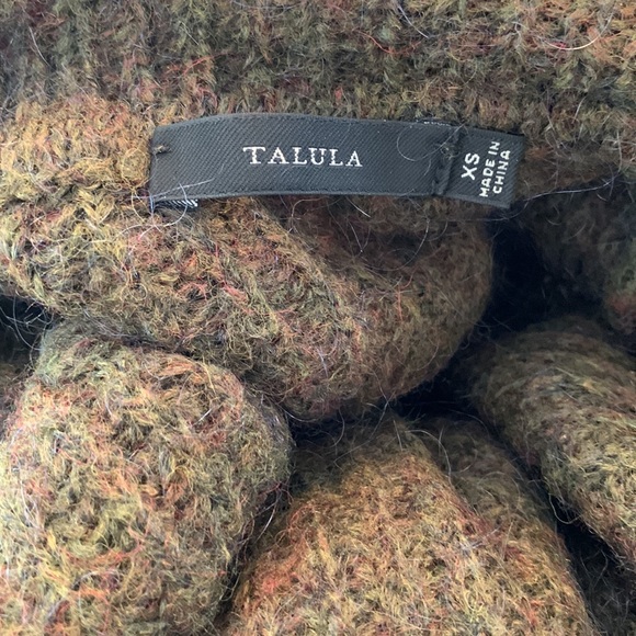 Aritzia Turtleneck - Picture 2 of 2